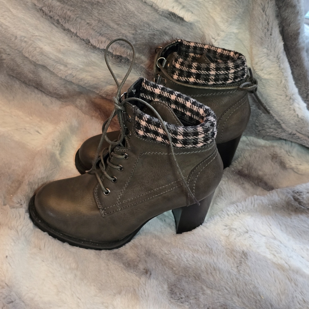 Dolce by mojomoxy dark grey ankle bootie